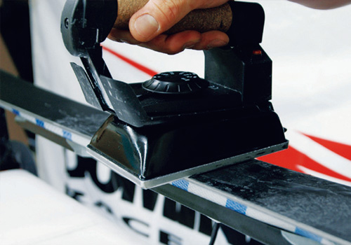 HOWTO WAX- DOMINATOR RACE WAX [公式サイト]